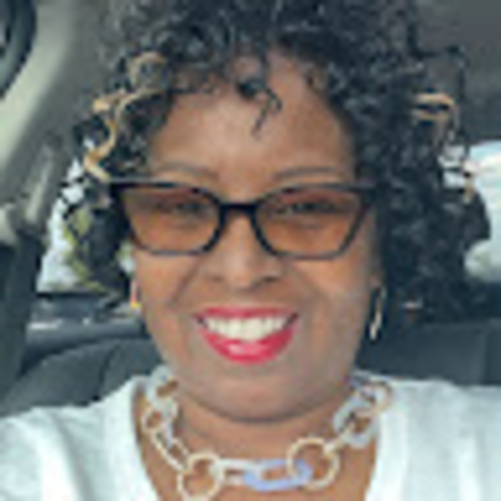 Meet your Posher, Brenda